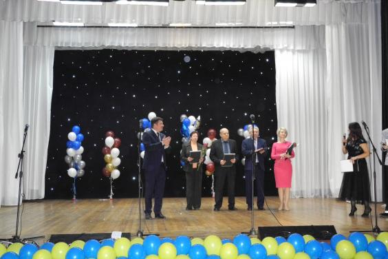 Анатолій Бабічев привітав колектив Харківського радіотехнічного коледжу з 75-річчям закладу