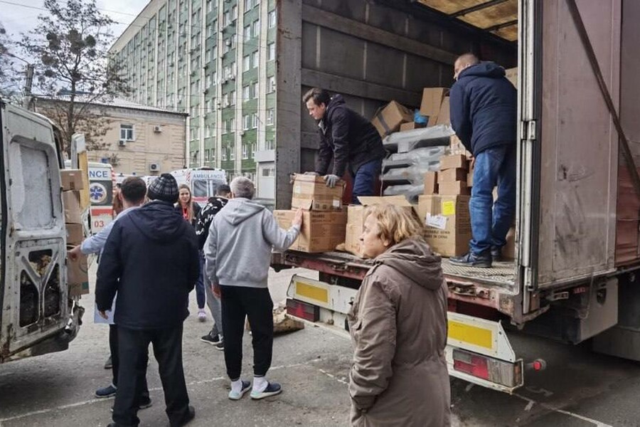 Щодня медичний логістичний хаб Харківщини отримує гуманітарну допомогу від партнерів