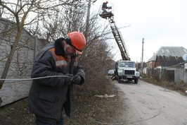 Більшу частину селища Слатине Харківського району підключили до електропостачання