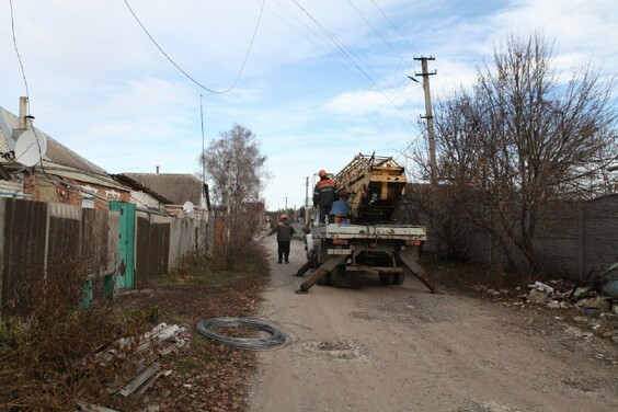 У селі Лещенки, де рік не було електропостачання, повернули світло