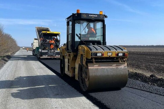 На деокупованій території Чугуївського району ремонтують дорогу