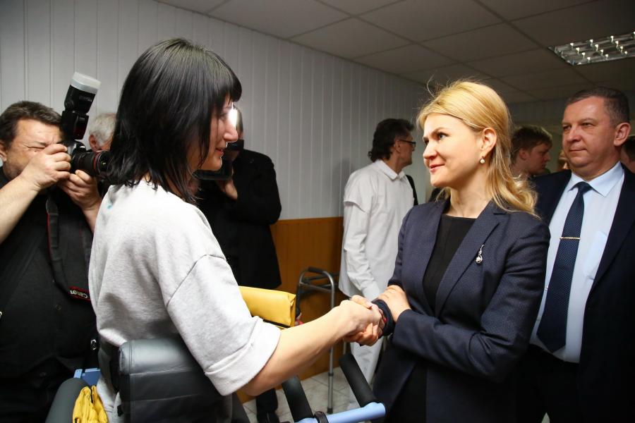 Прем'єр-міністр України та голова ХОДА ознайомилися з роботою інституту протезування