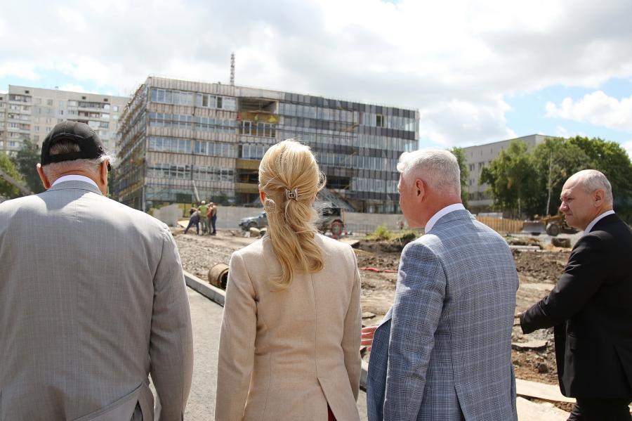 5 липня Юлія Світлична ознайомилася з ходом будівельних робіт у майбутньому центрі надання адміністративних та соціальних послуг на Салтівці