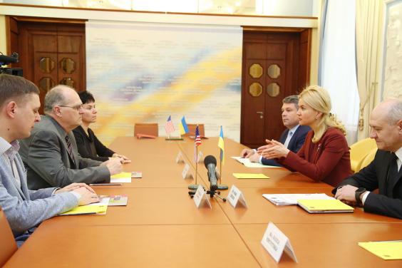 Уряд США зацікавлений у підтримці процесу децентралізації на Харківщині