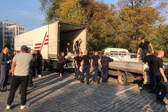 Харківщина передала Чернігівській області гуманітарну допомогу